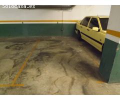 Buena plaza de garaje ubicada en el mismísimo centro de Calafell Pueblo.