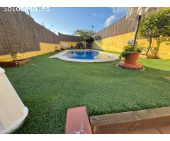 PRECIOSA CASA EN cALAFELL CON PISCINA PROPIA .