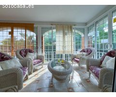 Preciosa casa ideal para una gran familia ubicada cerca de la Playa, de Renfe y Comercio. Visitala.