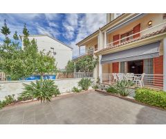 Casa Apareada en venta a 800 metros de la playa en Residencial Maritima.