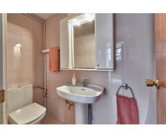 Casa Apareada en venta a 800 metros de la playa en Residencial Maritima.