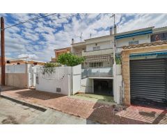 CASA PAREADA EN CUNIT