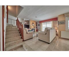 CASA PAREADA EN CUNIT