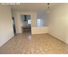 VENTA DE APARTAMENTO DE 2 DORMITORIOS EN 2ª LINEA DE MAR