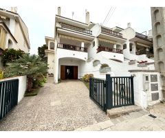 VENTA DE CHALET PAREADO EN SEGUR DE CALAFELL CENTRO