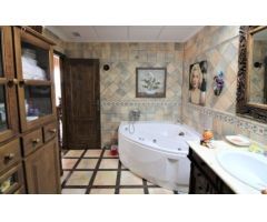 Villa de Lujo en Venta en Daya Nueva, Alicante