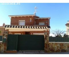 CHALET EN RODA DE BARÁ PUEBLO