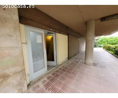 Local comercial de 43 m2 y plaza de parking en Camí Fondo de Martorell