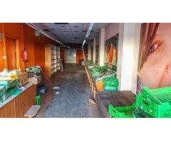Local comercial único en alquiler en zona comercial de Olesa de Montserrat