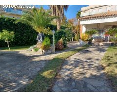 Casa única a la venta en la zona Pla de Sant Pere Les Salines Cubelles 1.170 m2 de parcela y POSIBIL
