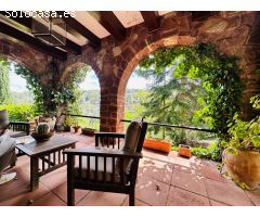 Preciosa casa unifamiliar a 4 vientos a la venta dentro del casco urbano de Castellvi de Rosanes