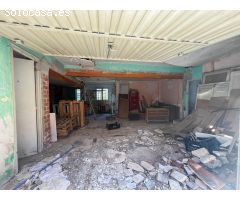 CASA DE PUEBLO A LA VENTA PARA REHABILITAR EN EL CENTRO DE ESPARREGUERA