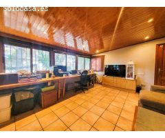 Casa con dos viviendas a la venta en urbanización Vallserrat de Sant Esteve Sesrovires