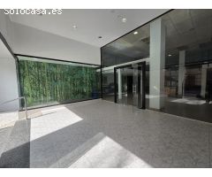 AMPLIO LOCAL COMERCIAL A LA VENTA EN LA ZONA EL PLA DE MARTORELL