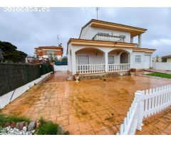 CHALET A LA VENTA EN COMARRUGA  URB. ELS GARROFERS