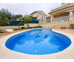 CHALET EN VENTA EN CUNIT CON VISTAS AL MAR ZONA RESIDENCIAL