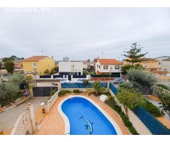 CHALET EN VENTA EN CUNIT CON VISTAS AL MAR ZONA RESIDENCIAL