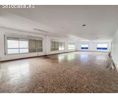 Primera planta de edificio de oficinas en alquiler en Barberá del Vallés