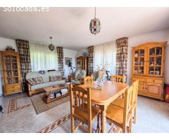 Encantadora casa en venta en la tranquila urbanización Can Vinyals, Esparreguera