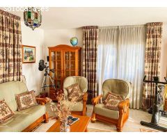 Encantadora casa en venta en la tranquila urbanización Can Vinyals, Esparreguera