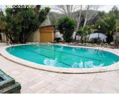 ESPECTACULAR CHALET SEÑORIAL A LA VENTA EN CASTELLVI DE ROSANES CON PISCINA , CANCHA DE TENIS