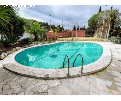 ESPECTACULAR CHALET SEÑORIAL A LA VENTA EN CASTELLVI DE ROSANES CON PISCINA , CANCHA DE TENIS
