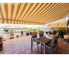 Casa adosada de tres plantas a la venta en Masquefa
