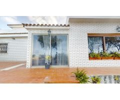 ESPECTACULAR CHALET CON PISCINA