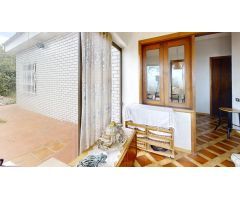 ESPECTACULAR CHALET CON PISCINA