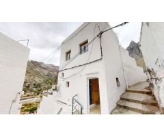 CASA RÚSTICA EN VENTA EN EL VALLE DE AGAETE