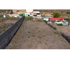 FINCA EN VENTA CON 4 CONSTRUCCIONES EN JINAMAR TELDE