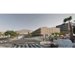 Los Cristianos. Piso  2 habitaciones, 2 baños en edificio calidad