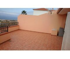 Chalet de 400 m2 con vistas a la gomera, 2 terrazas, con terreno en las cercanías de Adeje