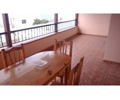 Chalet de 400 m2 con vistas a la gomera, 2 terrazas, con terreno en las cercanías de Adeje