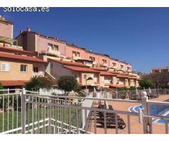 Adosado de 120 m2 en urbanización cerrada de calidad en costa Adeje.
