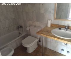 Adosado de 120 m2 en urbanización cerrada de calidad en costa Adeje.