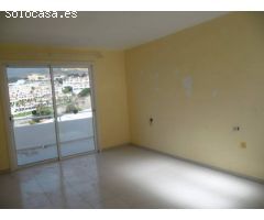Piso 55 m2 mas terraza en costa adeje en complejo con piscina