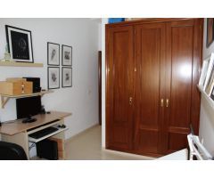 Adosado 140m2 mas terraza de 25 m2 con garaje cerrado