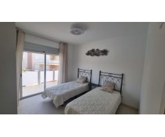 Golf del Sur: vivienda de 3 habitaciones y 2 baños con excelente terraza.