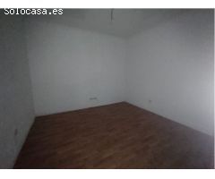 EL SOBRADILLO: PISO CON JARDÍN A MUY BUEN PRECIO