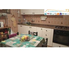 Fraile. Piso 4 habitaciones, 2 balcones, salon comedor, 1 baño.