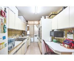 VIVIENDA EN CALLE ROCAFORT CON GRAN VIA