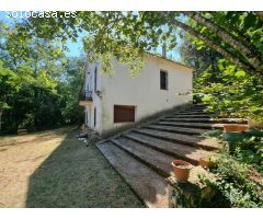 Cinco Casas mas terreno edificable en venta