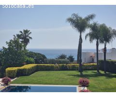 Exclusiva vivienda en parcela de casi 2000 m2 con casa principal, más tres casas de invitados