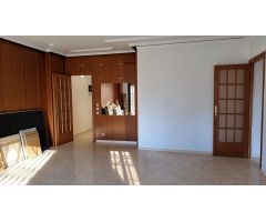 AMPLIO PISO A REFORMAR. ES VPO PERO DE VENTA LIBRE