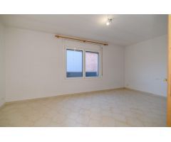 ACOGEDORA CASA EN EL BARRIO DE JONCARETS