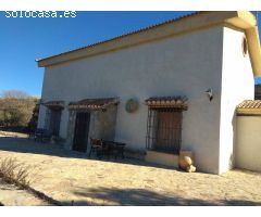 finca con casa en alfarnate
