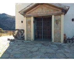 finca con casa en alfarnate