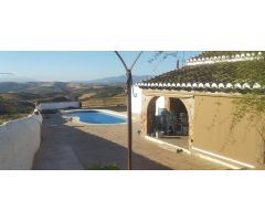 finca  con cortijo y apartamento en casarabonela