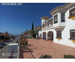 villa en torre del mar con vistas al mar